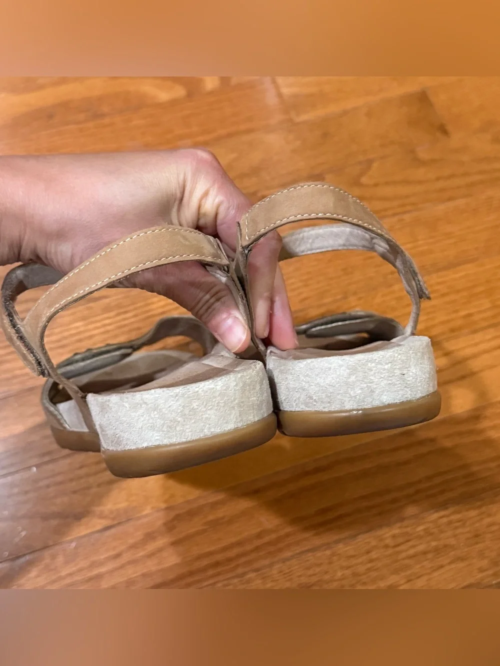 Dansko Women’s 38 7.5-8 Blythe Sandals Sand Nubuck Leather Comfort Embellished - Picture 8 of 9